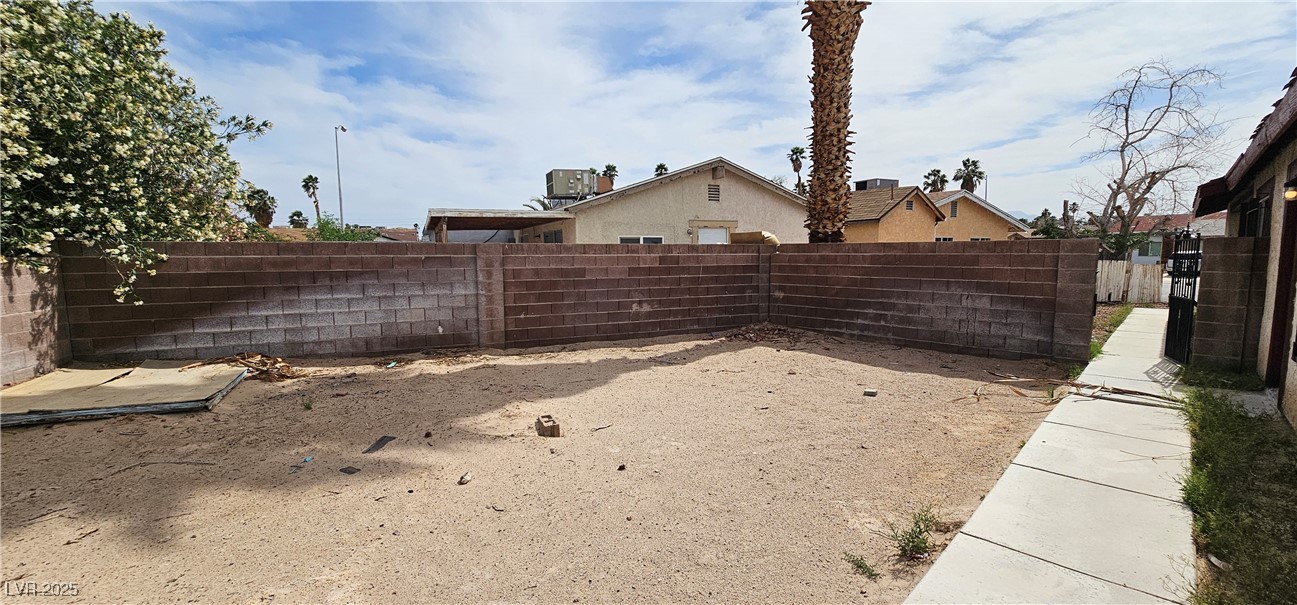 3922 Calle Tereon