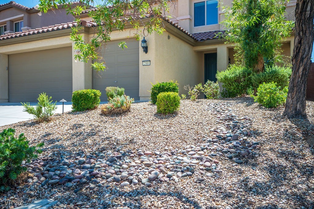 2589 Chateau Clermont Street
