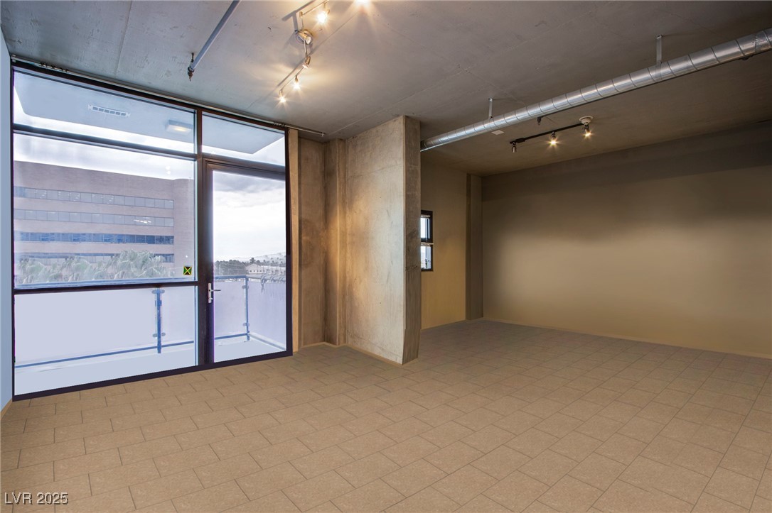 353 E Bonneville Avenue 471