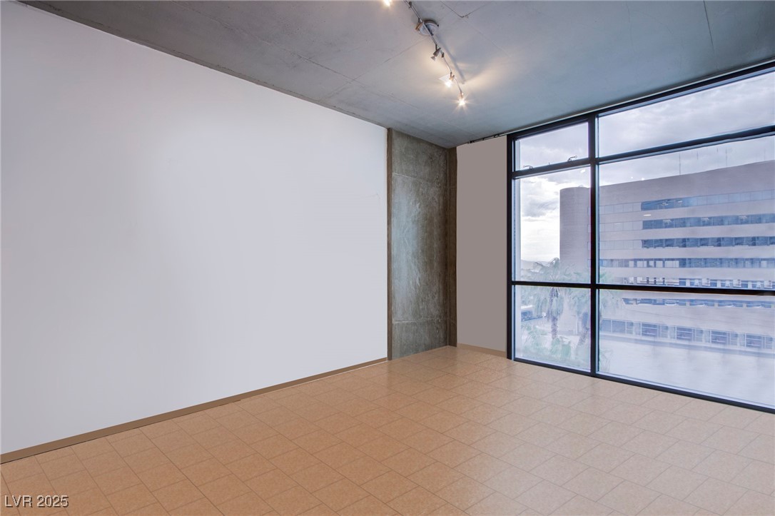 353 E Bonneville Avenue 471