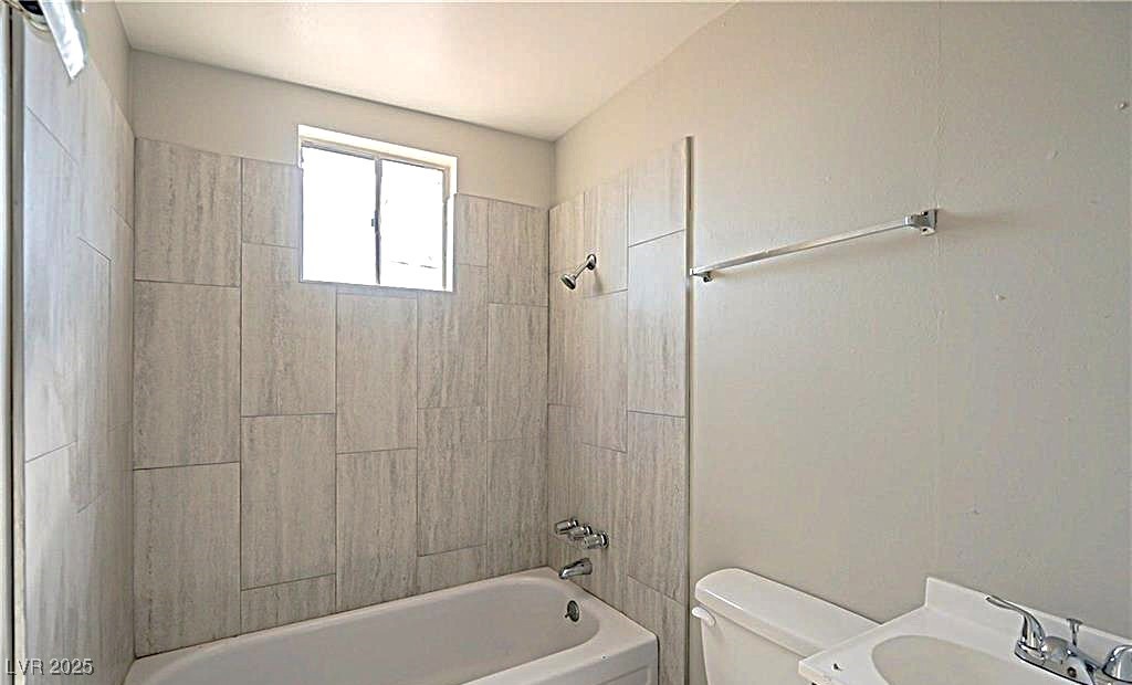 Las Vegas, Nevada 89101, United States, 3 Bedrooms Bedrooms, ,2 BathroomsBathrooms,Residential,Active,210723