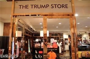 2000 N Fashion Show Drive 4010