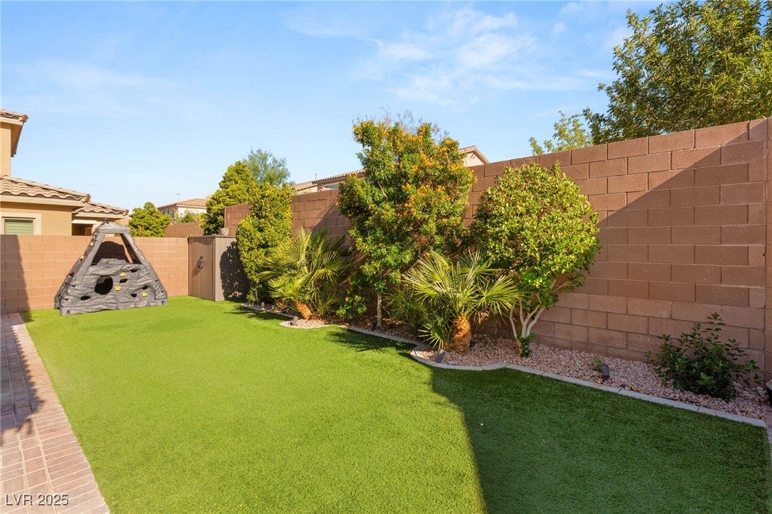 Las Vegas, Nevada 89141, United States, 3 Bedrooms Bedrooms, ,2 BathroomsBathrooms,Residential,Active,182352