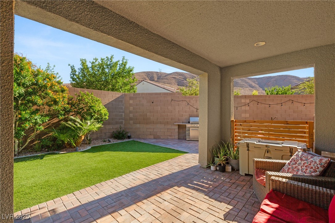 Las Vegas, Nevada 89141, United States, 3 Bedrooms Bedrooms, ,2 BathroomsBathrooms,Residential,Active,182352