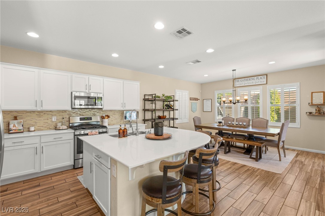 Las Vegas, Nevada 89141, United States, 3 Bedrooms Bedrooms, ,2 BathroomsBathrooms,Residential,Active,182352