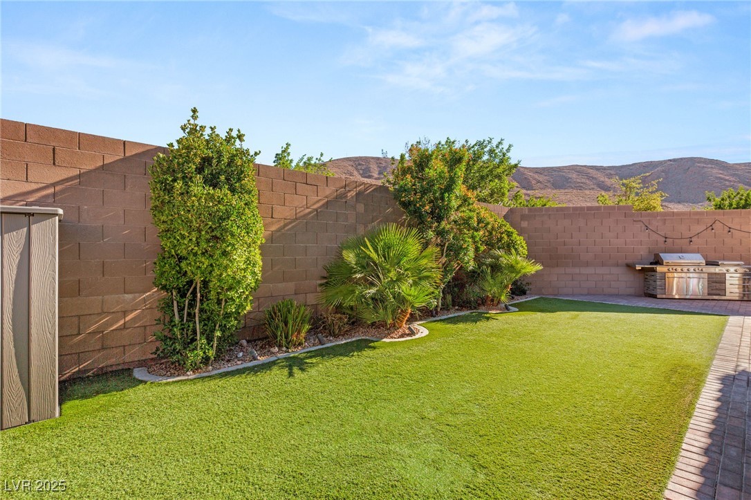 Las Vegas, Nevada 89141, United States, 3 Bedrooms Bedrooms, ,2 BathroomsBathrooms,Residential,Active,182352