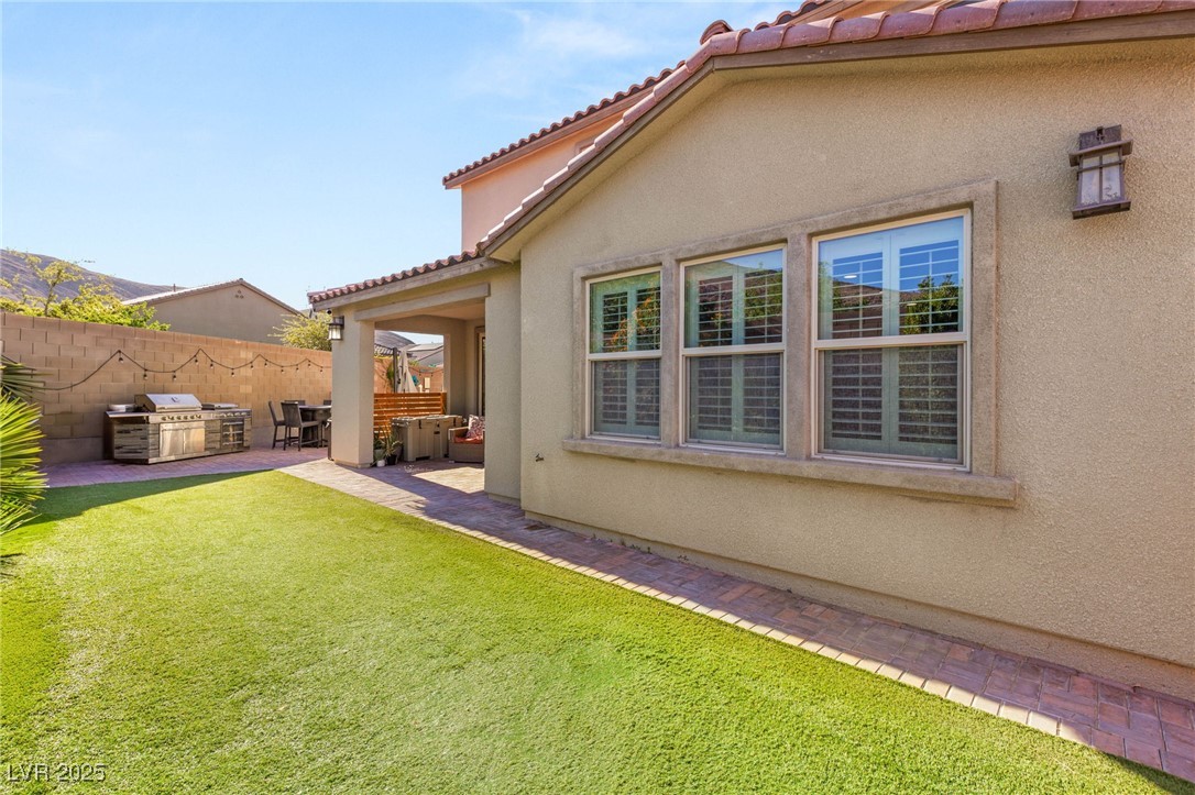 Las Vegas, Nevada 89141, United States, 3 Bedrooms Bedrooms, ,2 BathroomsBathrooms,Residential,Active,182352