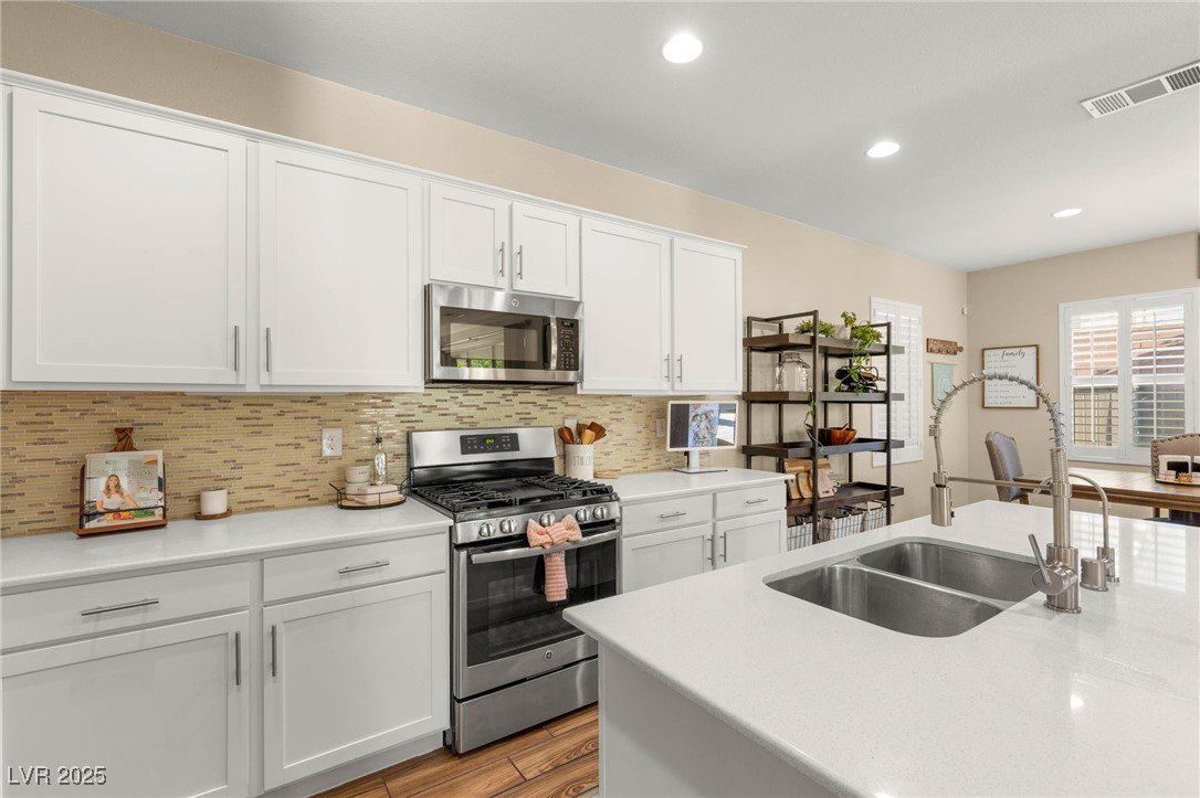 Las Vegas, Nevada 89141, United States, 3 Bedrooms Bedrooms, ,2 BathroomsBathrooms,Residential,Active,182352