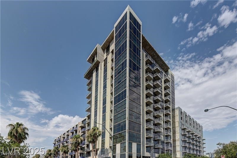 353 E Bonneville Avenue 573