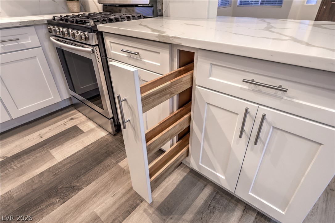 8233 W Rochelle Avenue