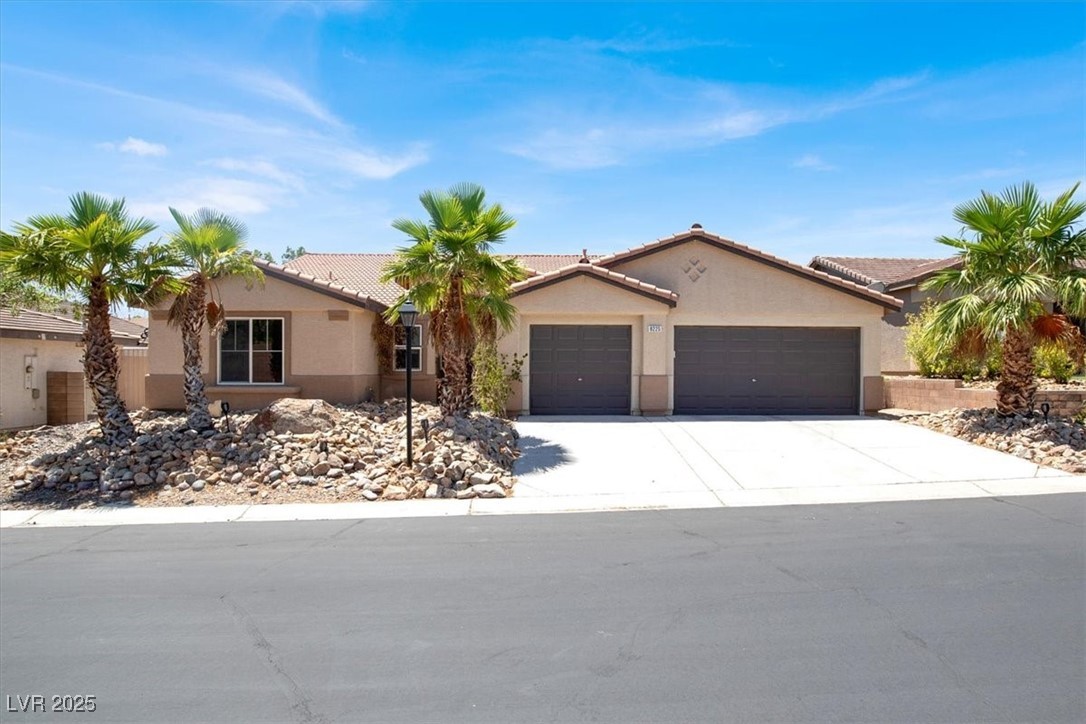 Las Vegas, Nevada 89131, United States, 3 Bedrooms Bedrooms, ,3 BathroomsBathrooms,Residential,Active,219577