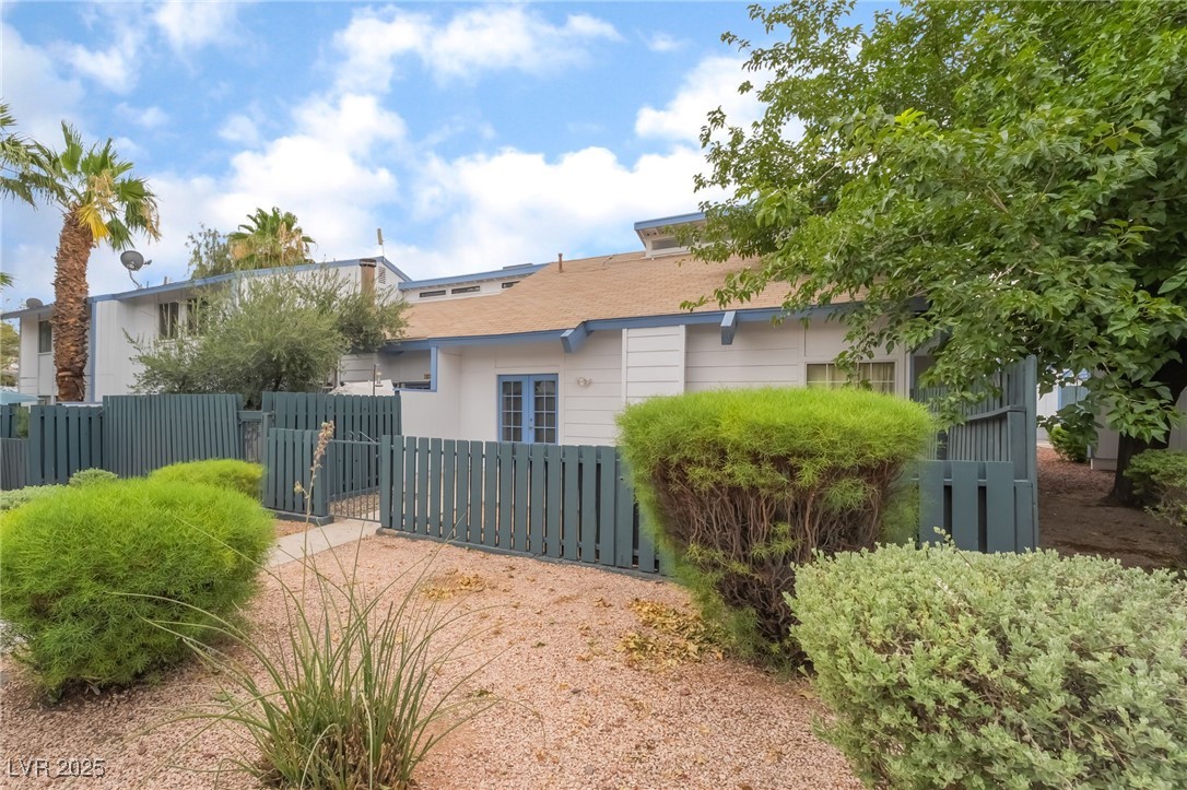 4252 White Sands Avenue