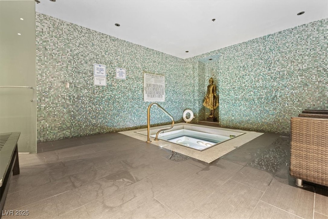 4575 Dean Martin Drive 505
