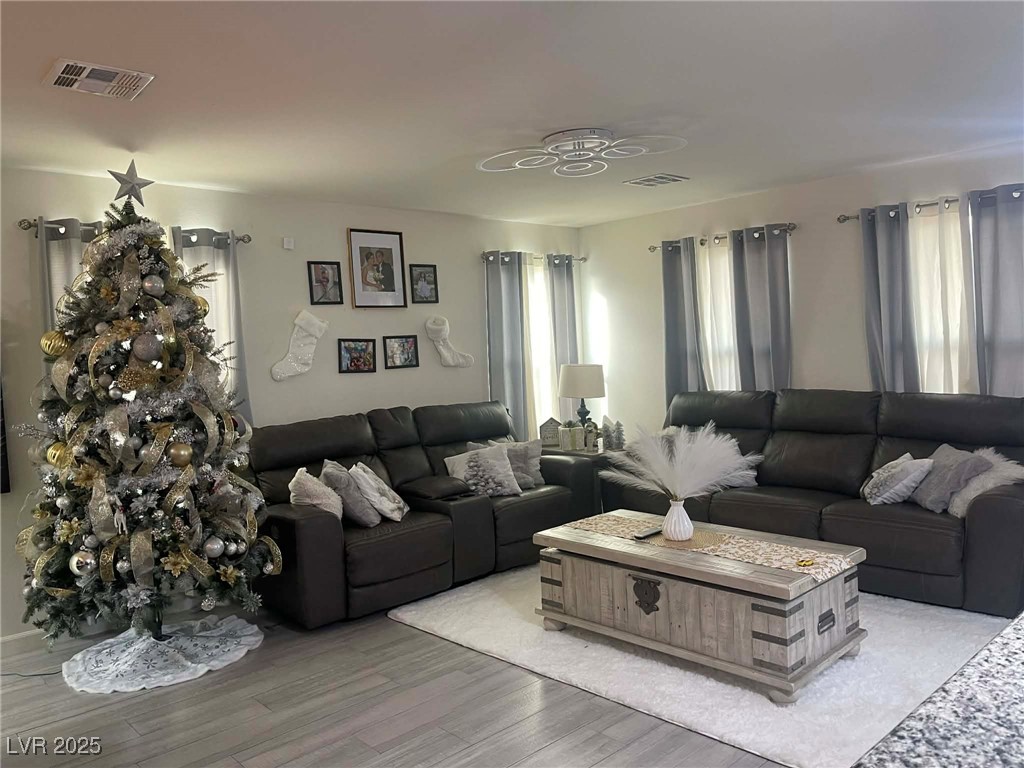 5045 Bloodhound Street