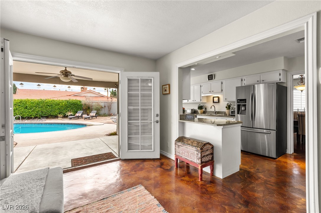 Properties 2 3209 Burton Avenue