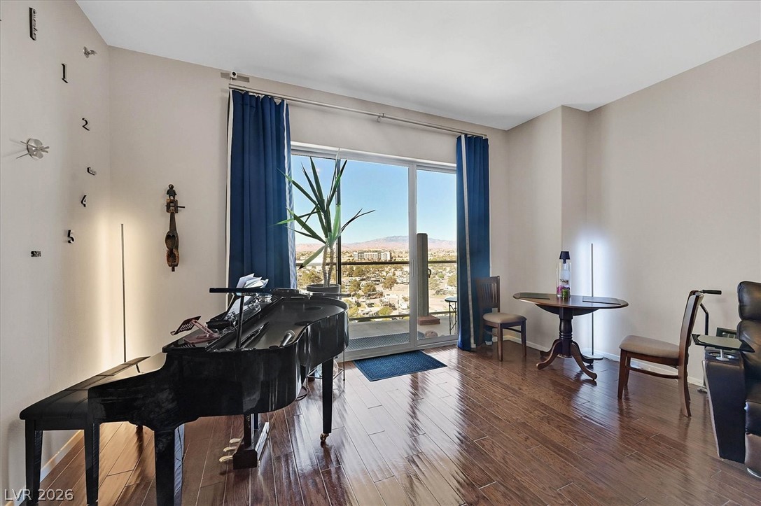 8255 Las Vegas Boulevard 908