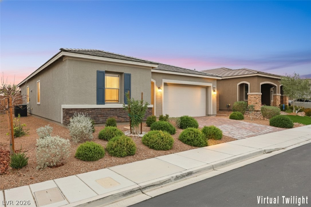 10121 Ocher Valley Avenue