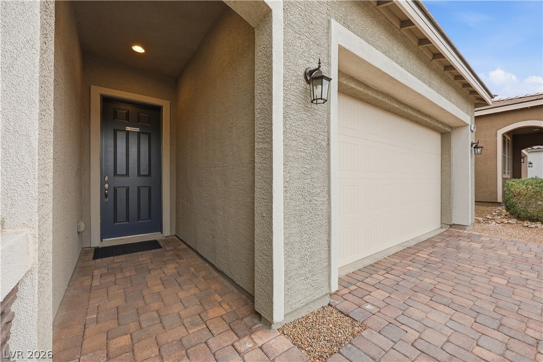 10121 Ocher Valley Avenue