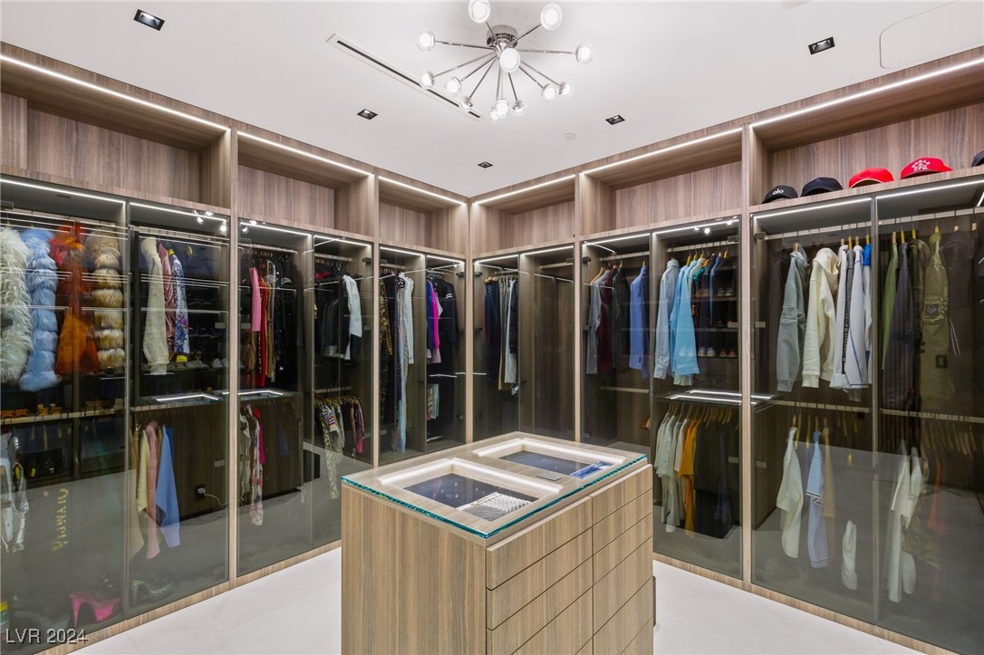 Las Vegas, Nevada 89158, United States, 2 Bedrooms Bedrooms, ,3 BathroomsBathrooms,Residential,Active,27077