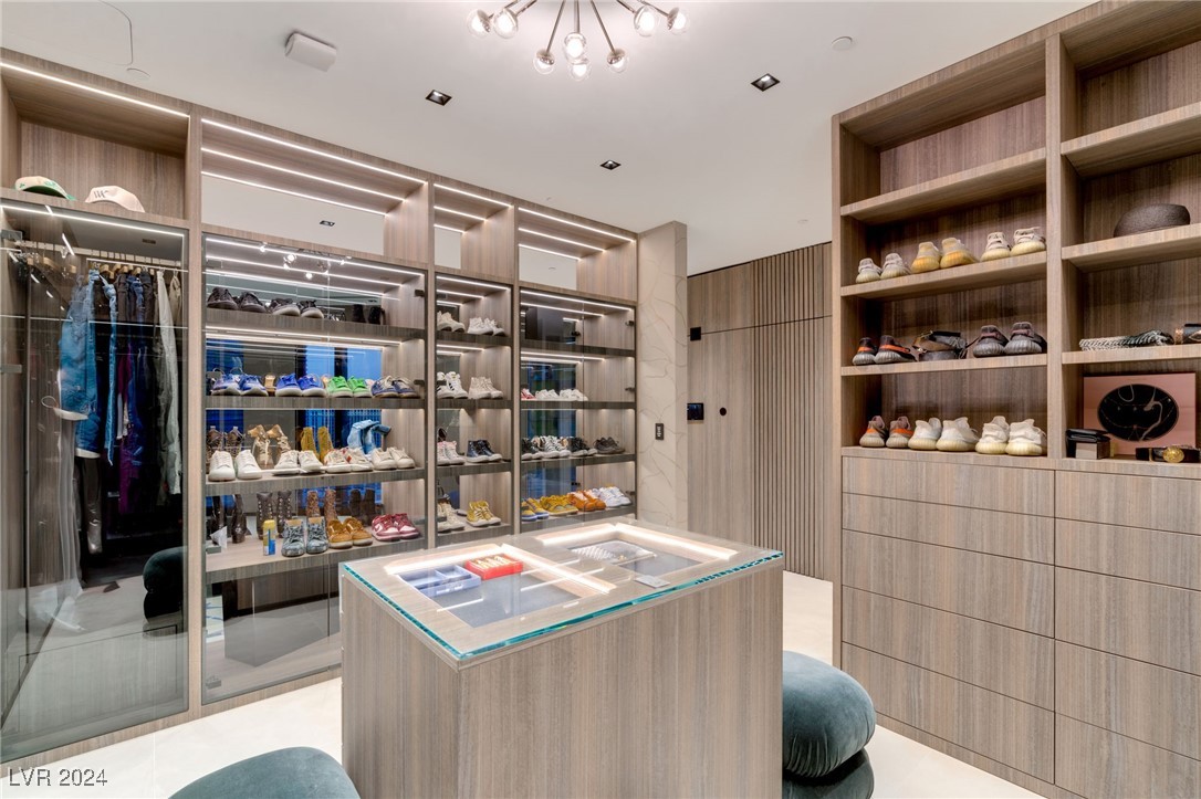 Las Vegas, Nevada 89158, United States, 2 Bedrooms Bedrooms, ,3 BathroomsBathrooms,Residential,Active,27077