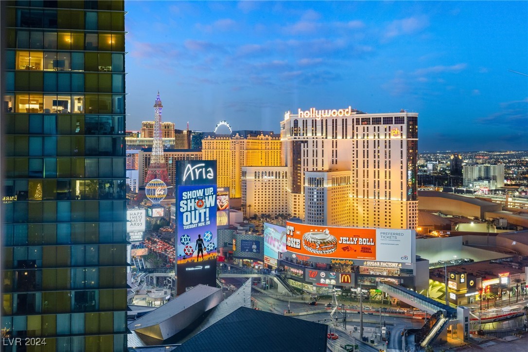 Las Vegas, Nevada 89158, United States, 2 Bedrooms Bedrooms, ,3 BathroomsBathrooms,Residential,Active,27077