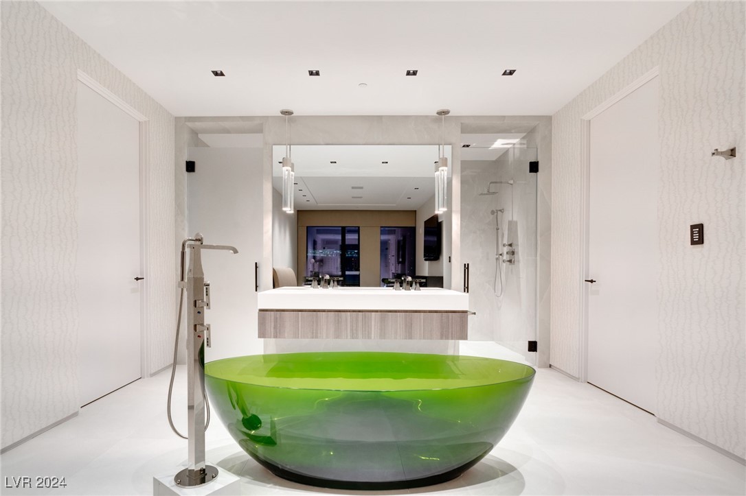 Las Vegas, Nevada 89158, United States, 2 Bedrooms Bedrooms, ,3 BathroomsBathrooms,Residential,Active,27077