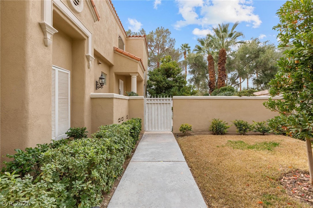 8229 Crow Valley Lane