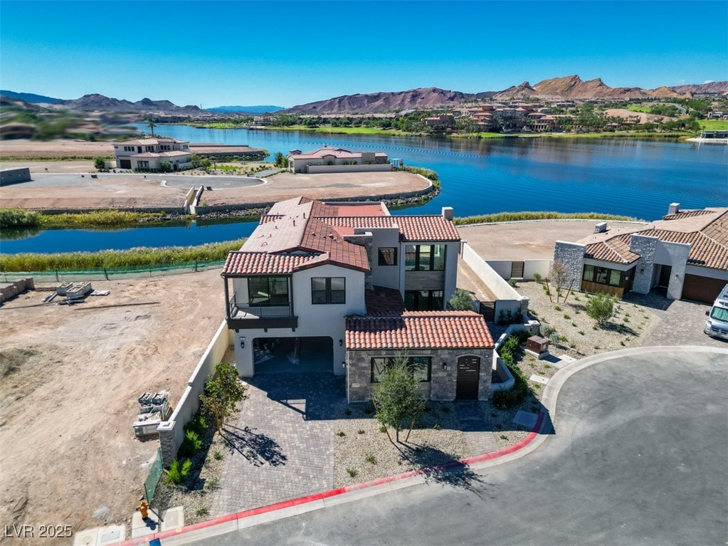 65 Bellissima Lago Court