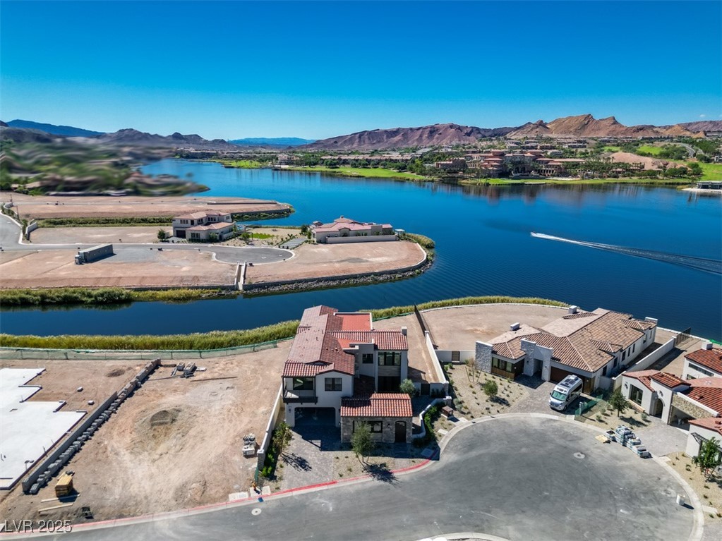 65 Bellissima Lago Court