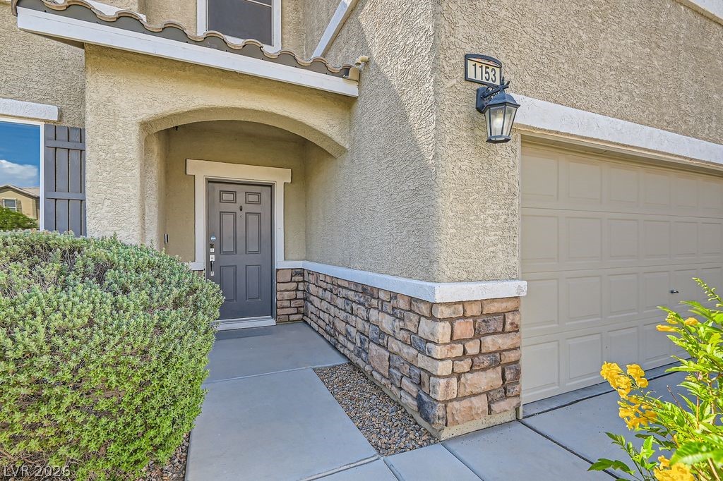 1153 Bear Head Street
