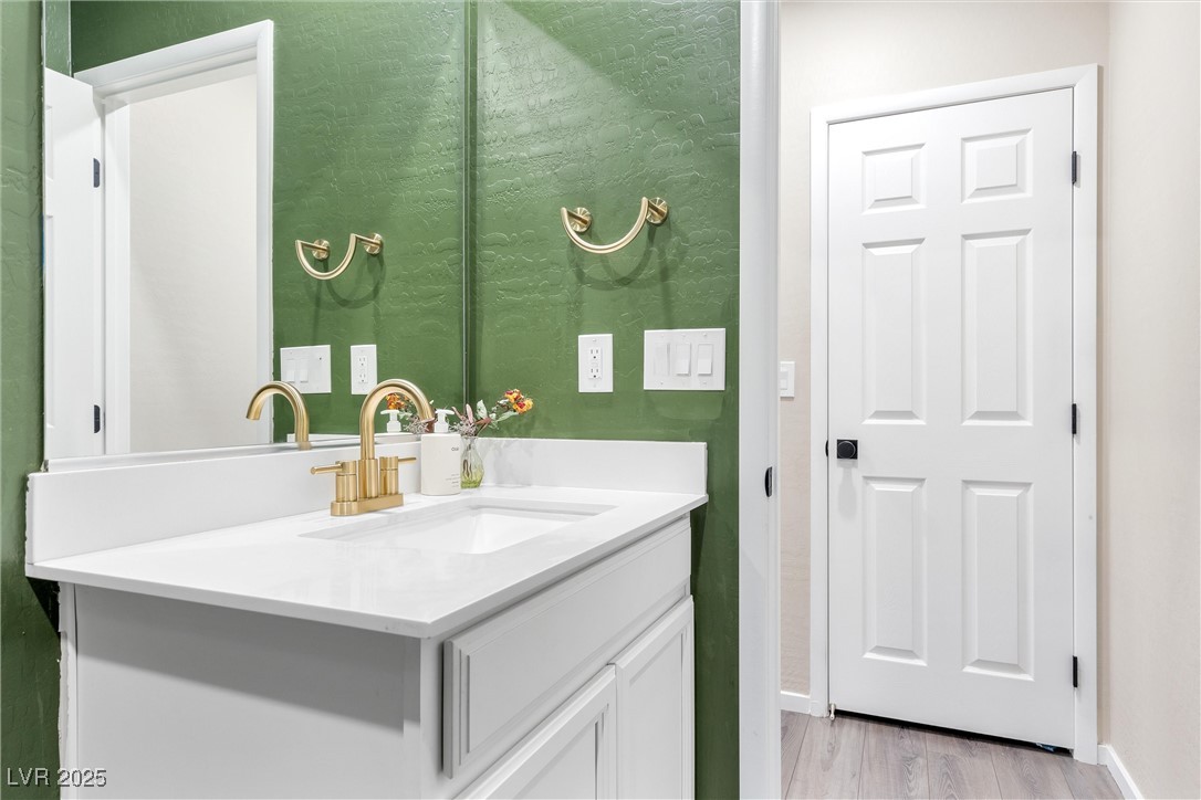 Las Vegas, Nevada 89148, United States, 3 Bedrooms Bedrooms, ,3 BathroomsBathrooms,Residential,Pending,107933