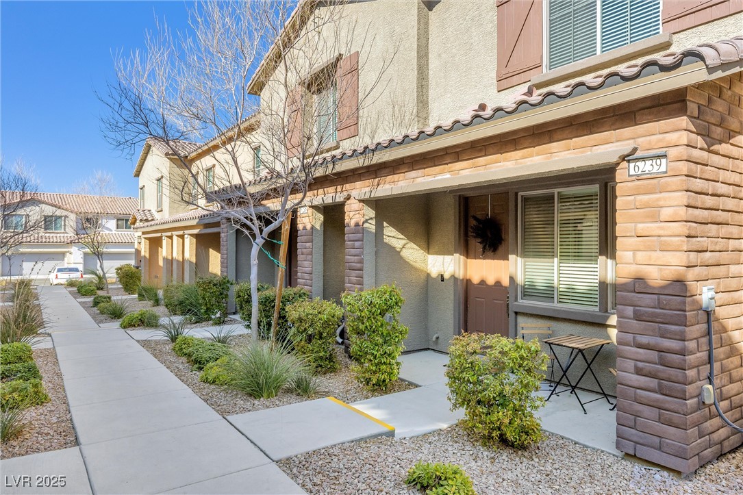 Las Vegas, Nevada 89148, United States, 3 Bedrooms Bedrooms, ,3 BathroomsBathrooms,Residential,Pending,107933