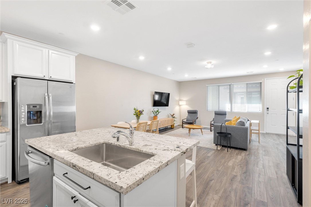 Las Vegas, Nevada 89148, United States, 3 Bedrooms Bedrooms, ,3 BathroomsBathrooms,Residential,Pending,107933