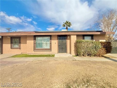 Photo of 3209 El Morro Avenue, Las Vegas, NV 89101 (MLS # 2776993)