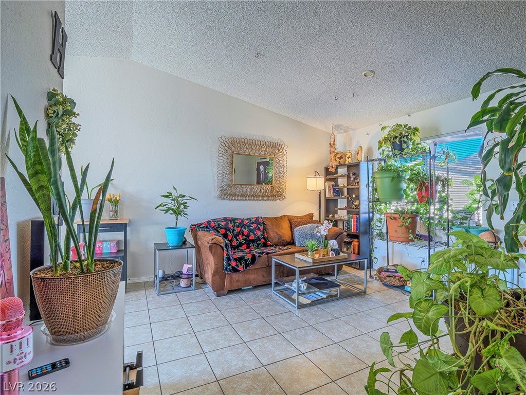 372 Linn Lane