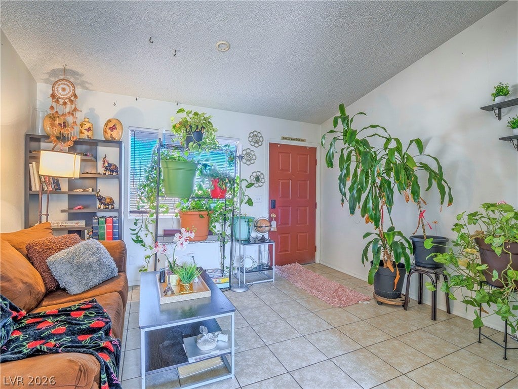 372 Linn Lane