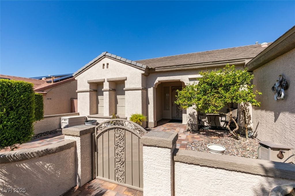 Photo of 2112 King Mesa Drive, Henderson, NV 89012 (MLS # 2718869)