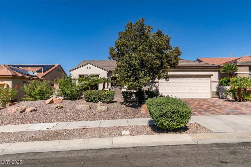 Photo of 2112 King Mesa Drive, Henderson, NV 89012 (MLS # 2718869)