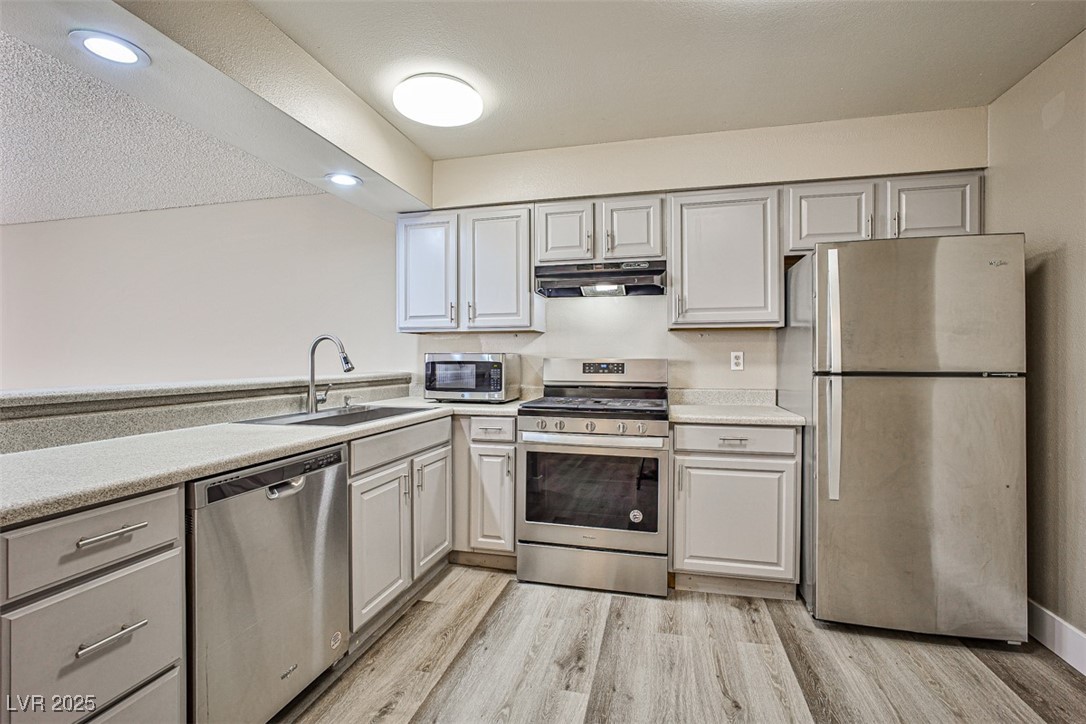 Properties 2 4348 Tara Avenue 2