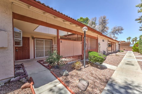 Townhouse For Sale - 425 N Lamb Boulevard #A<br/> Las Vegas, NV 89110