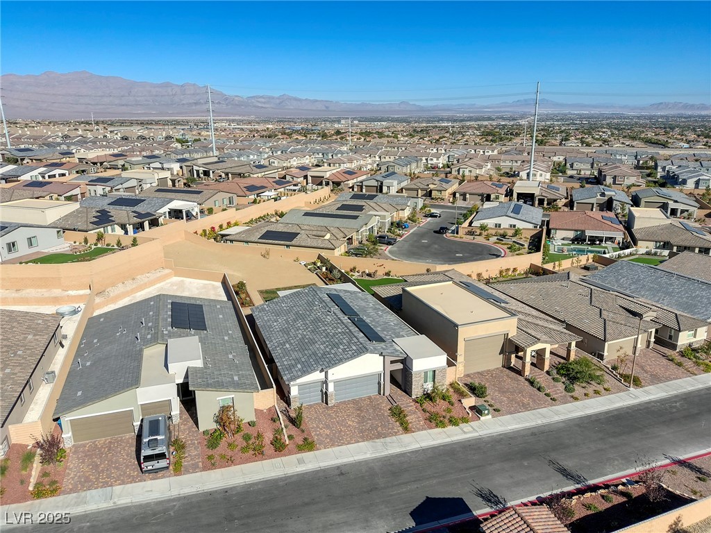 6104 Avery Pointe Street