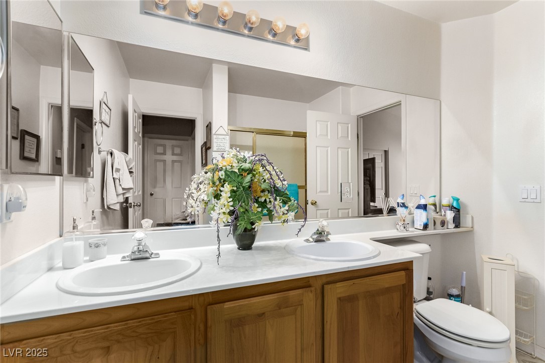 8233 Valley Stream Avenue, Las Vegas, Nevada image 29