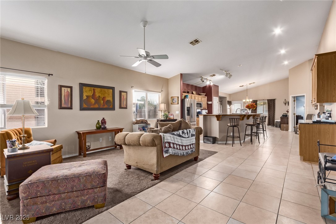 8233 Valley Stream Avenue, Las Vegas, Nevada image 7