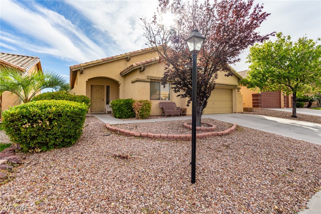 8233 Valley Stream Avenue, Las Vegas, Nevada image 3