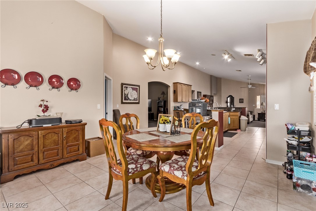 8233 Valley Stream Avenue, Las Vegas, Nevada image 12