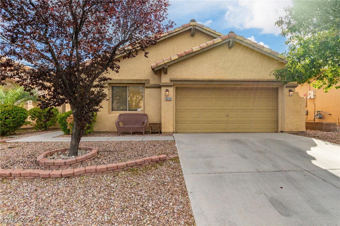 8233 Valley Stream Avenue, Las Vegas, Nevada image 2