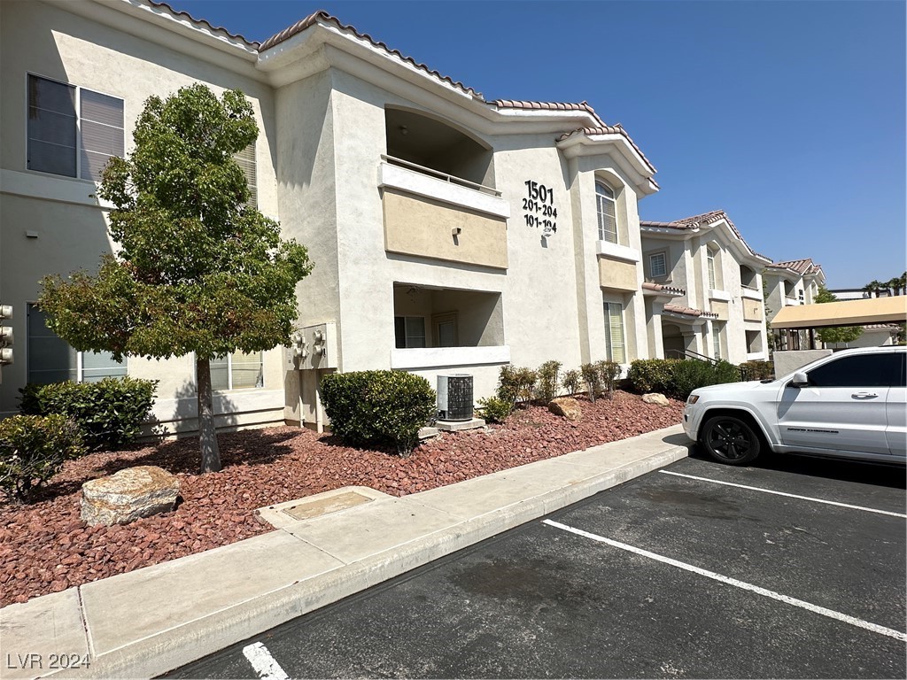Photo 1 of 18 — 1501 CARDINAL PEAK Lane 202, Las Vegas, NV 89144