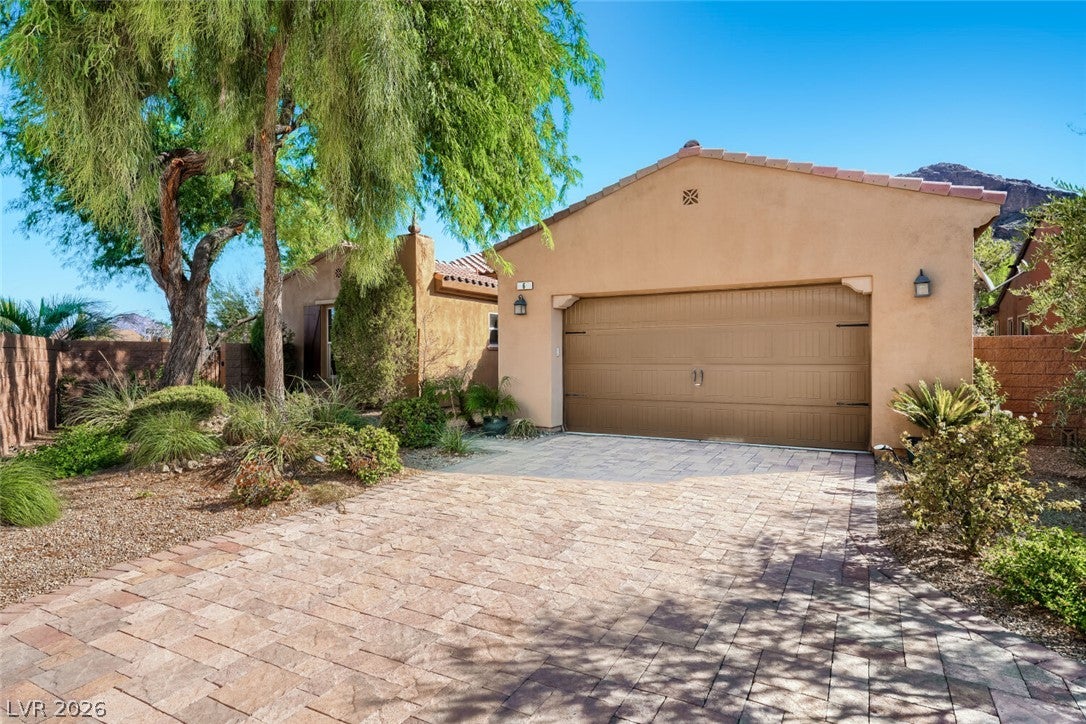 6 Lago Turchino Court