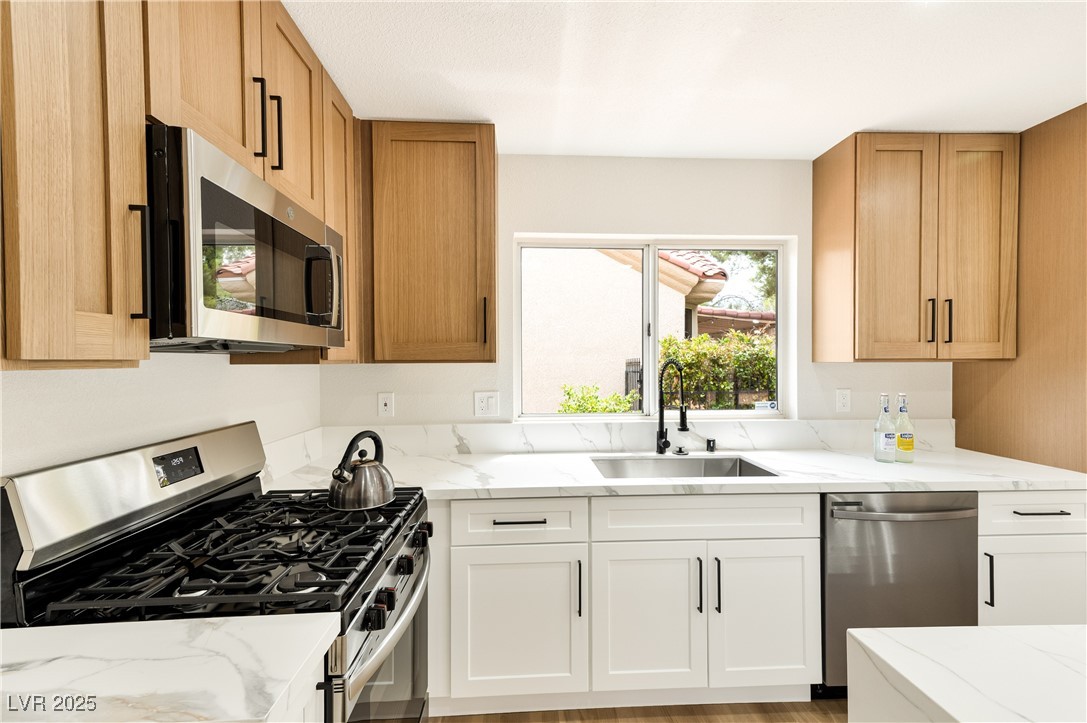 Properties 4 2645 Saltbush Drive