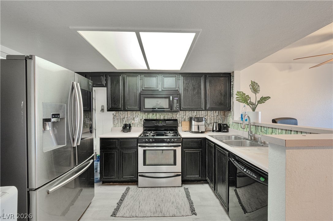 8025 W Russell Road 1090